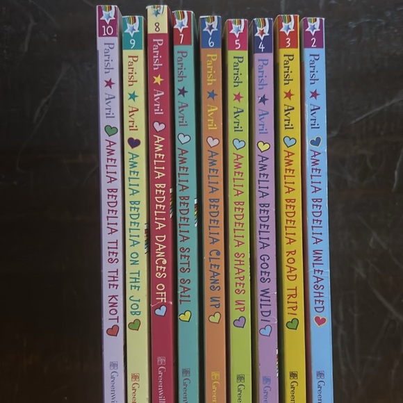 Set of 9 books - Picture 2 of 2